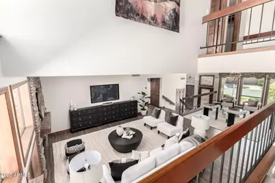 1070 E Sandpiper, Tempe, AZ 85283 - Photo 1