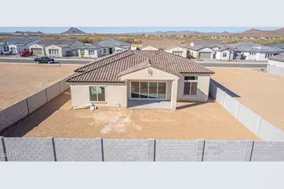 13637 W Hackamore Drive, Peoria, AZ 85383 - Photo 2