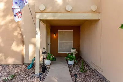 1425 E Desert Cove Avenue #35, Phoenix, AZ 85020 - Photo 1