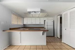 8106 N 31st Dr, Phoenix, AZ 85051 - Photo 10