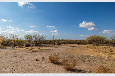 1880 E Hootin Holler Trail, Huachuca City, AZ 85616 - Photo 2