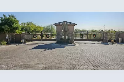 16728 S 31st Lane #40, Phoenix, AZ 85045 - Photo 2