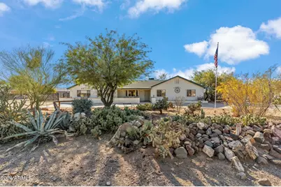 1045 E Cloud Road, Phoenix, AZ 85086 - Photo 1