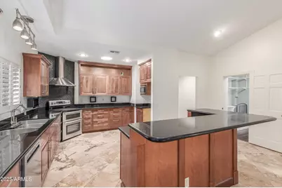 905 E Knight, Tempe, AZ 85284 - Photo 1