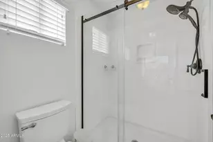 20219 N 33rd Pl, Phoenix, AZ 85050 - Photo 24