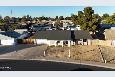 2618 W Surrey, Phoenix, AZ 85029 - Photo 1