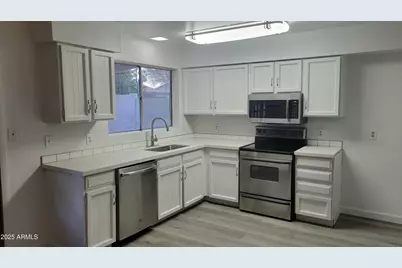 2802 W Michelle, Phoenix, AZ 85053 - Photo 1