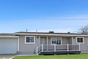 217 W Fairhaven, Kearny, AZ 85137 - Photo 1