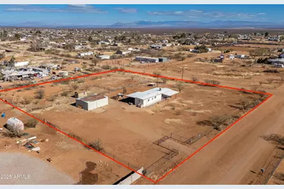 135 E Hamel, Huachuca City, AZ 85616 - Photo 1