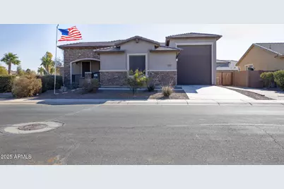 2052 N Montclair, Casa Grande, AZ 85122 - Photo 1