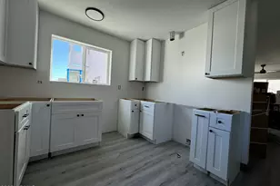 6630 S 11th St, Phoenix, AZ 85042 - Photo 12