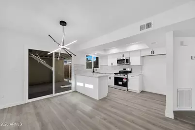 1387 N 44th, Phoenix, AZ 85008 - Photo 1