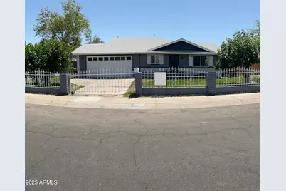 1109 E Caldwell, Phoenix, AZ 85042 - Photo 1