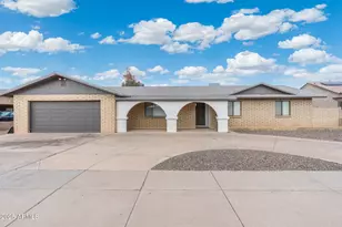 2636 E Union Hills Dr, Phoenix, AZ 85050 - Photo 1