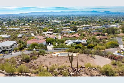 5418 E Wonderview, Phoenix, AZ 85018 - Photo 1