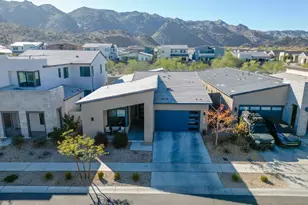 727 E Monte Wy, Phoenix, AZ 85042 - Photo 1