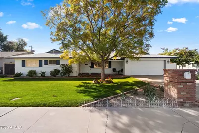 623 E Winter Drive, Phoenix, AZ 85020 - Photo 1
