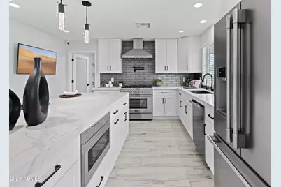 11615 N 30th, Phoenix, AZ 85028 - Photo 1