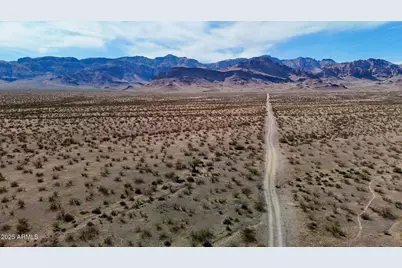 0 W Wingate Dr. Lot C (7.5 Acres) -- #-, Golden Valley, AZ 86413 - Photo 1