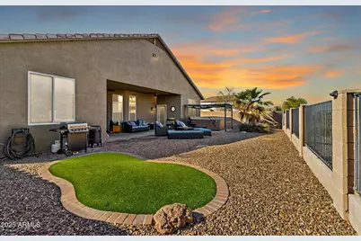 906 E Beautiful, Phoenix, AZ 85042 - Photo 1