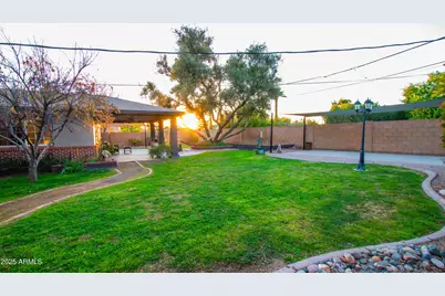 824 W Luke Avenue, Phoenix, AZ 85013 - Photo 1