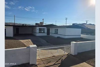 1835 E Atlanta, Phoenix, AZ 85040 - Photo 1
