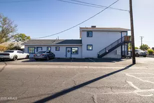 2301 N 27th St, Phoenix, AZ 85008 - Photo 1