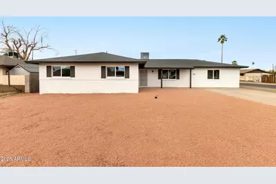 556 E Manor, Casa Grande, AZ 85122 - Photo 1