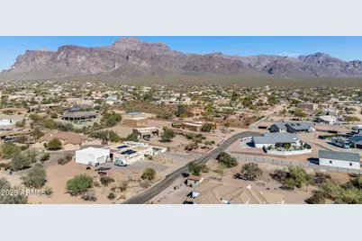 573 S Sun, Apache Junction, AZ 85119 - Photo 1