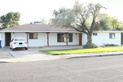 1843 E Minnezona, Phoenix, AZ 85016 - Photo 1