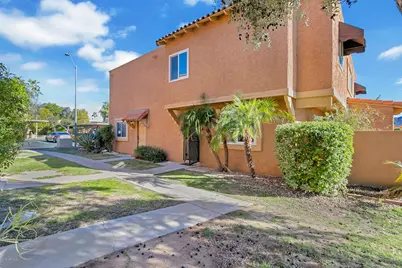 10204 N 8th, Phoenix, AZ 85020 - Photo 1