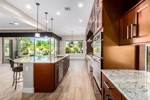 3110 E Cat Balue Dr, Phoenix, AZ 85050 - Photo 1