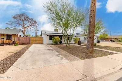 2205 N 22nd Street, Phoenix, AZ 85006 - Photo 1