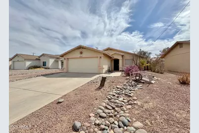 8977 W Pineveta Drive, Arizona City, AZ 85123 - Photo 1