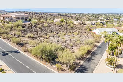 1515 W Saint Moritz, Phoenix, AZ 85023 - Photo 1