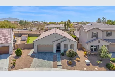 993 E Knightsbridge Way, Gilbert, AZ 85297 - Photo 1