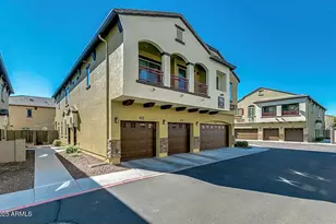 2725 E Mine Creek Rd, Phoenix, AZ 85024 - Photo 1