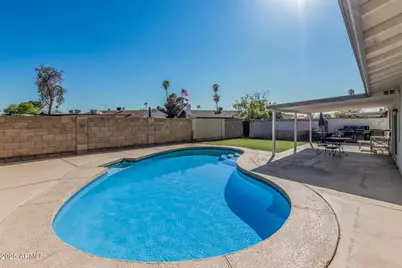 3741 W Poinsettia Drive, Phoenix, AZ 85029 - Photo 2