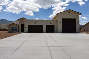 5872 S Camino Abril, Hereford, AZ 85615 - Photo 1