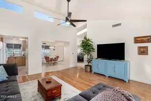 220 N 22nd Pl, Mesa, AZ 85213 - Photo 1