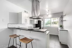 749 E Montebello Ave, Phoenix, AZ 85014 - Photo 1