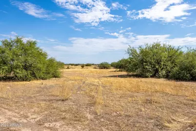 3325 W Cibola Circle #23, Eloy, AZ 85131 - Photo 2