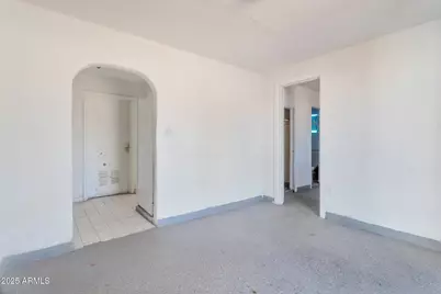 313 W Jones Avenue, Phoenix, AZ 85041 - Photo 22