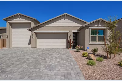 744 W Palo Verde, Casa Grande, AZ 85122 - Photo 1