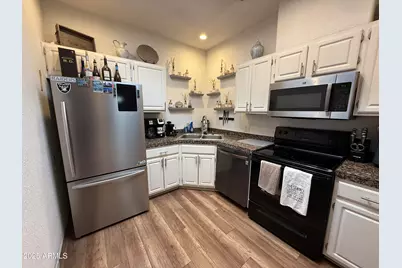 3221 N 37th, Phoenix, AZ 85018 - Photo 1