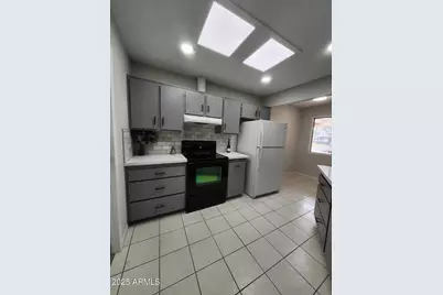 10912 W Thunderbird Boulevard, Sun City, AZ 85351 - Photo 1