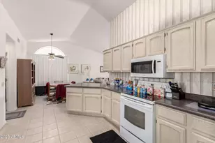10621 E Hercules Dr, Sun Lakes, AZ 85248 - Photo 14