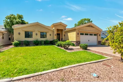 4245 E Cheery Lynn, Phoenix, AZ 85018 - Photo 1