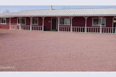 1004 E Desert Hills, Phoenix, AZ 85086 - Photo 1