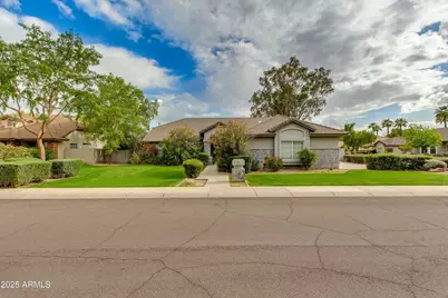 1133 W Las Palmaritas, Phoenix, AZ 85021 - Photo 1